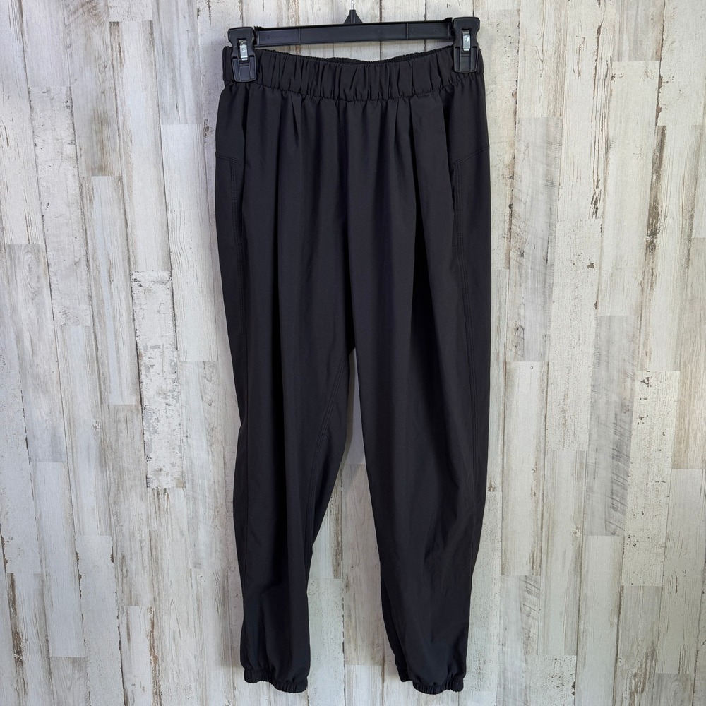 Lululemon Joggers Pleated Tapered Lightweight Trousers Women 4 Black High Rise